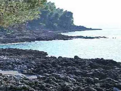 Spiaggetta di Capo la nave cersuta